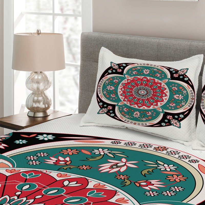 Traditional Polyester Coverlet