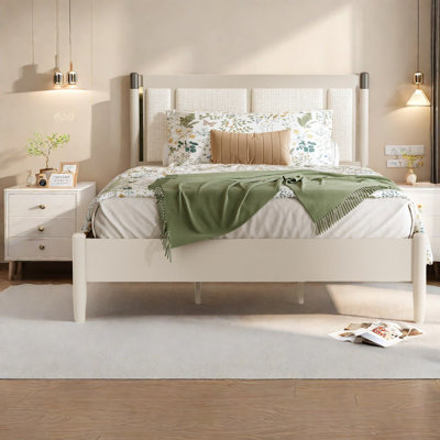 Grands lits robustes en bois, tête de lit tapissier grise, style industriel pour les chambres à coucher modernes