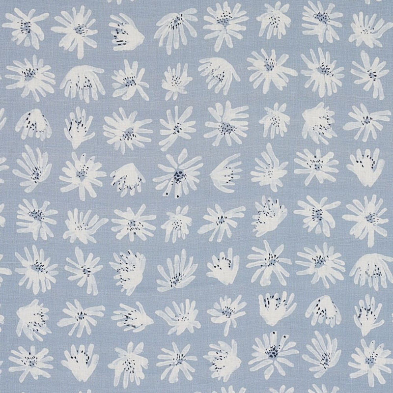 Tissu Schumacher x Caroline Z Hurley Meadow Rock, Bleu