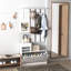 Armoire spacieuse avec armoire à chaussures, étagère suspendue, miroir dans une chambre à coucher grande capacité au fini blanc mat