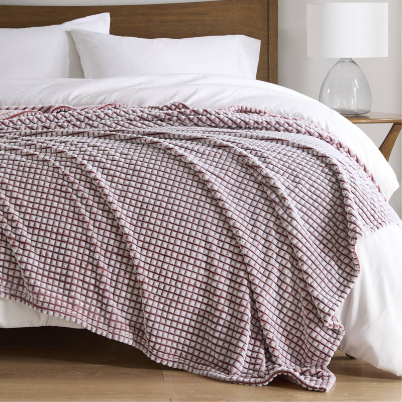 Très grande couverture sculptée, Rouge, L 108 po x l 90 po