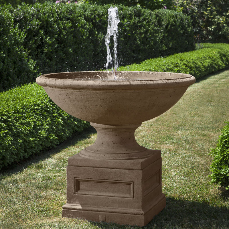 Fontaine de jardin en béton Condotti, Pierre calcaire vieillie