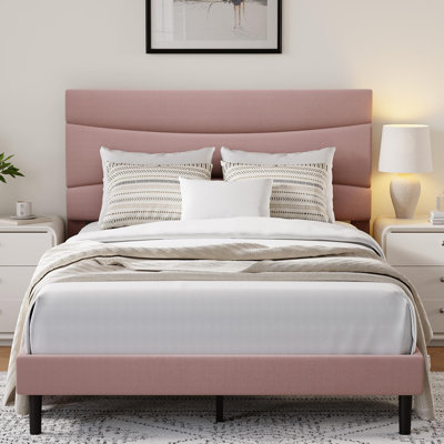 Velvet Upholstered Platform Bed Frame with Ergonomic Headboard and 16 cm Underbed Clearance for Bedrooms and Guest Rooms