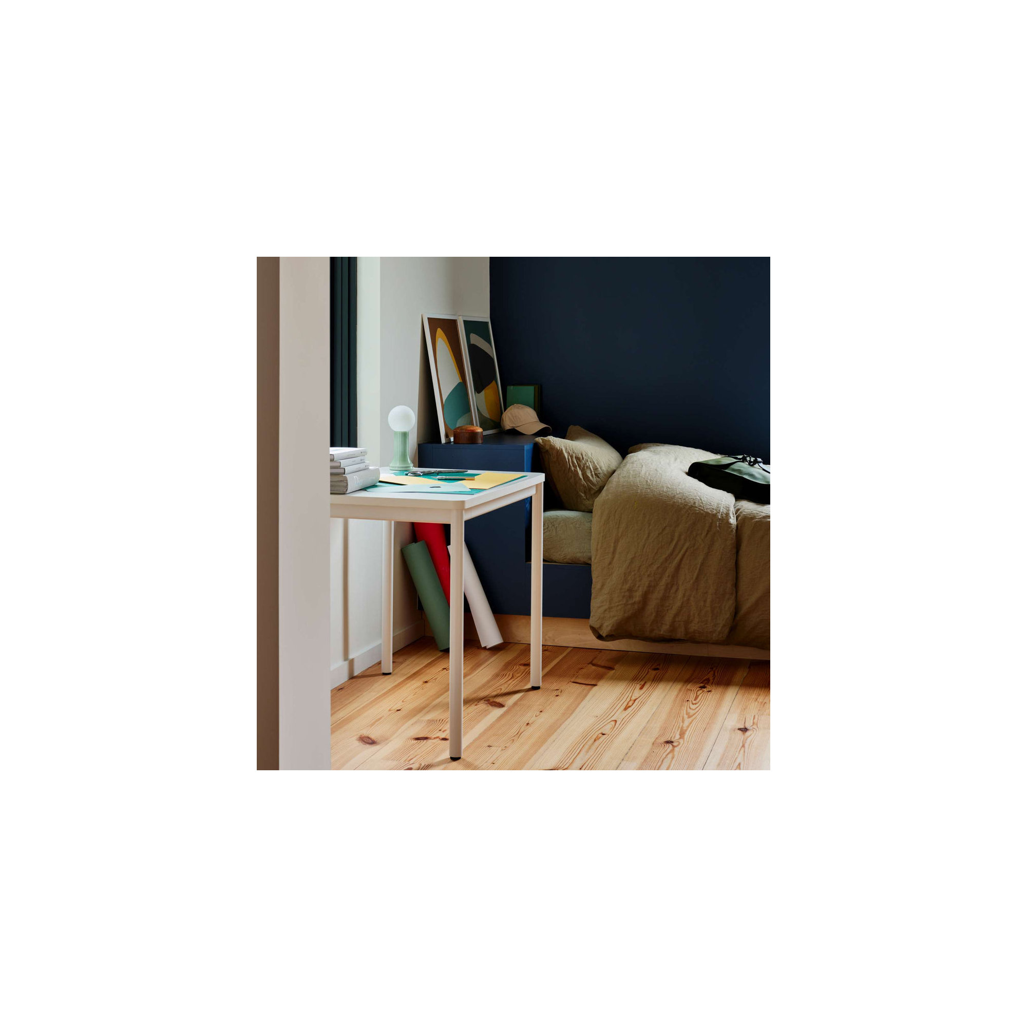 Daily Desk, 28.5" H x 36" W x 24" D, White, White