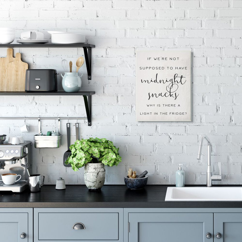 «Midnight Snack Joke», phrase «Kitchen» par Elise Catterall - imprimé, Bois, H 19 po x l 13 po