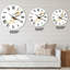 Petits oiseaux sur les branches d'arbre II - Horloge murale traditionnelle-60187943