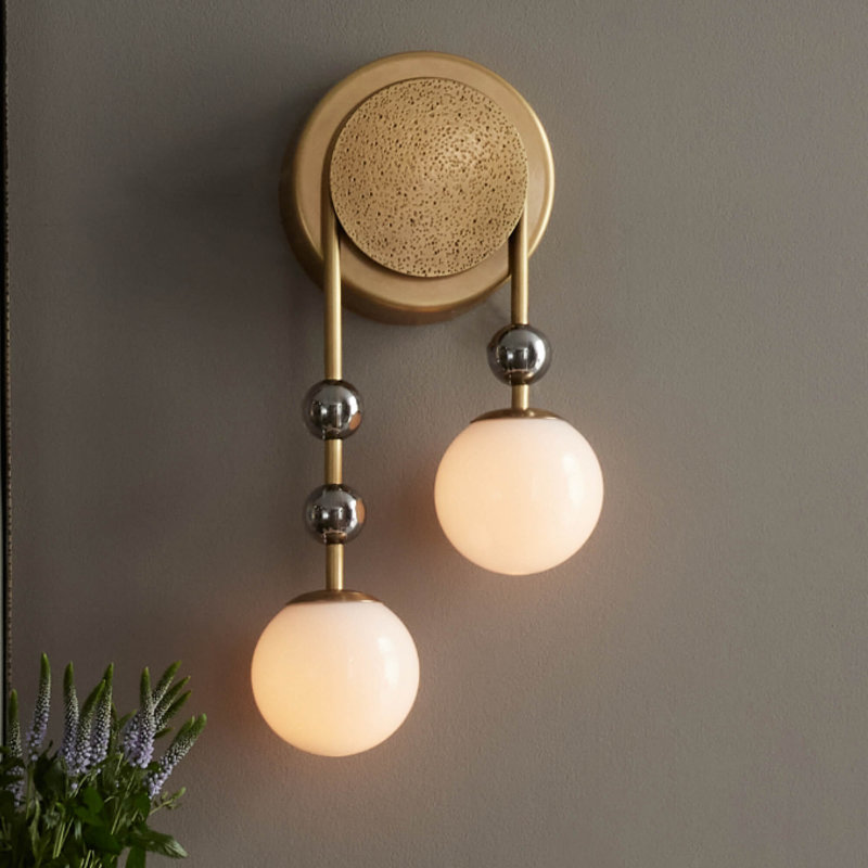 Beverly 2 - Light Wallchiere