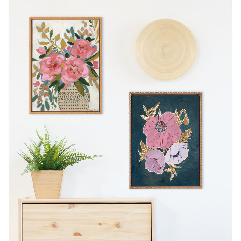 «Three Purple Poppies» par Mackenzie Nelson, reproduction d'art sur toile encadrée, H 24 po x l 18 po, Doré