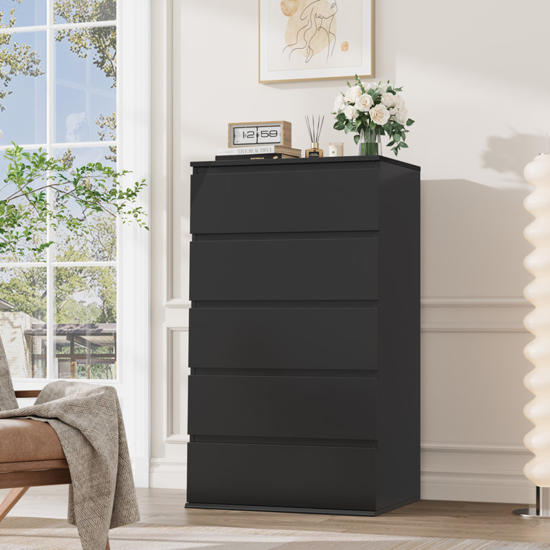Commode en bois à 5 tiroirs l 23,6 po Jeramey, Noir