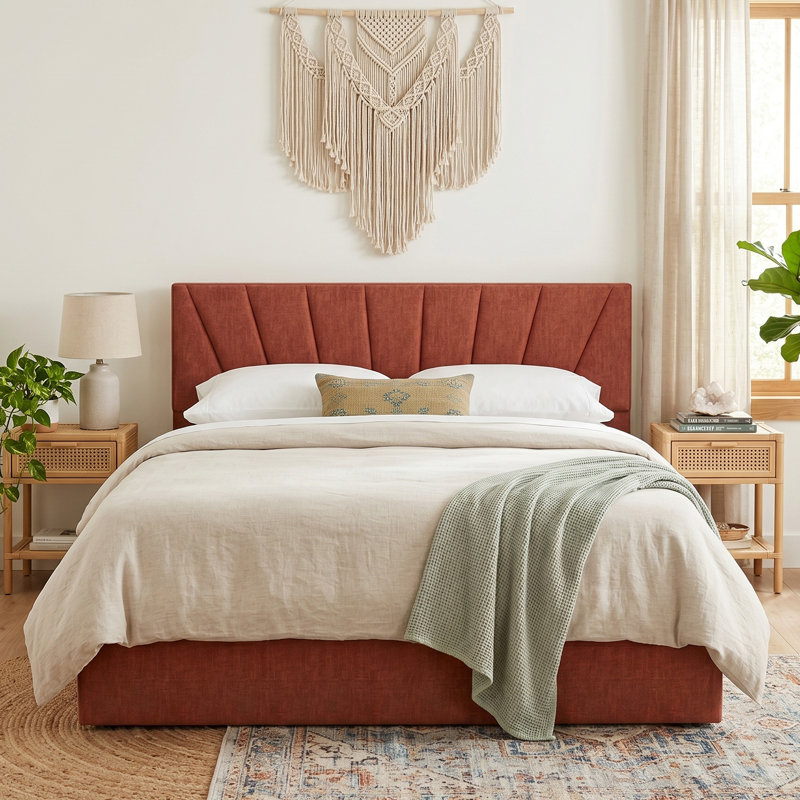 Lit tapissier moderne capitonné, grand, lin caramel, Grand lit, Caramel
