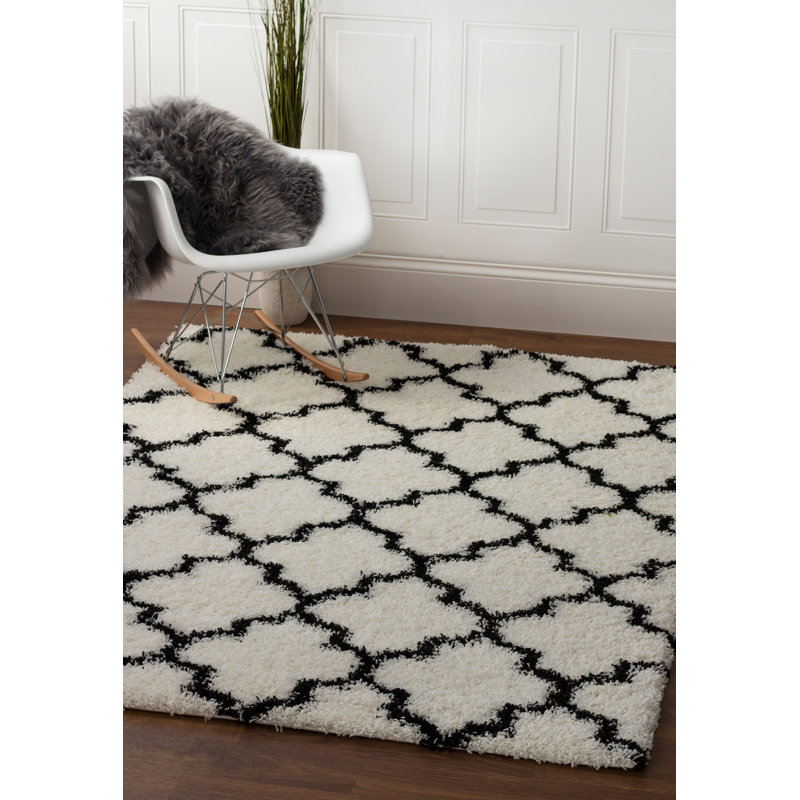 Tapis blanc / noir à poils longs Wyatt, Rectangle 6 pi 7 po x 9 pi 6 po
