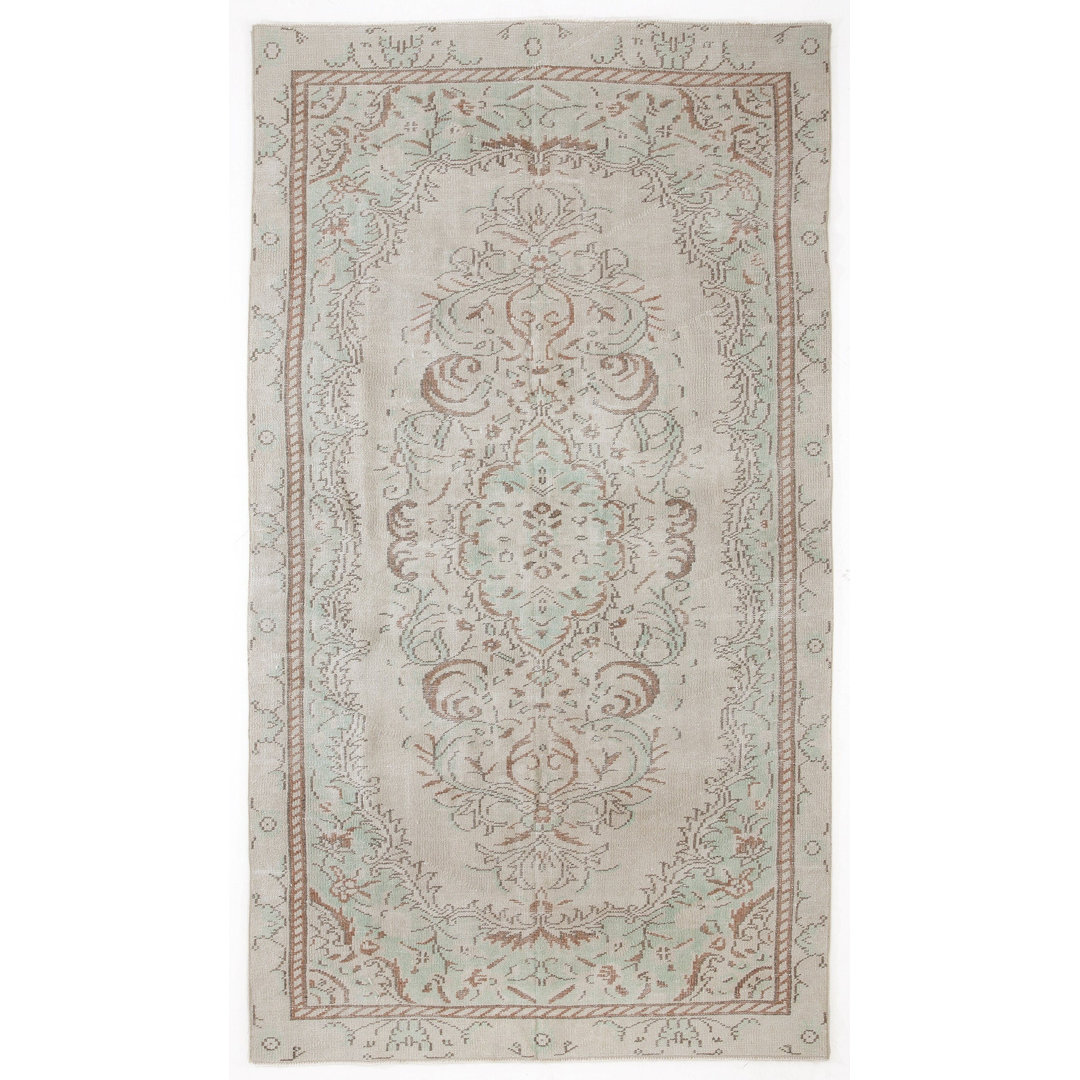 Round Stough Hand Knotted Area Rug