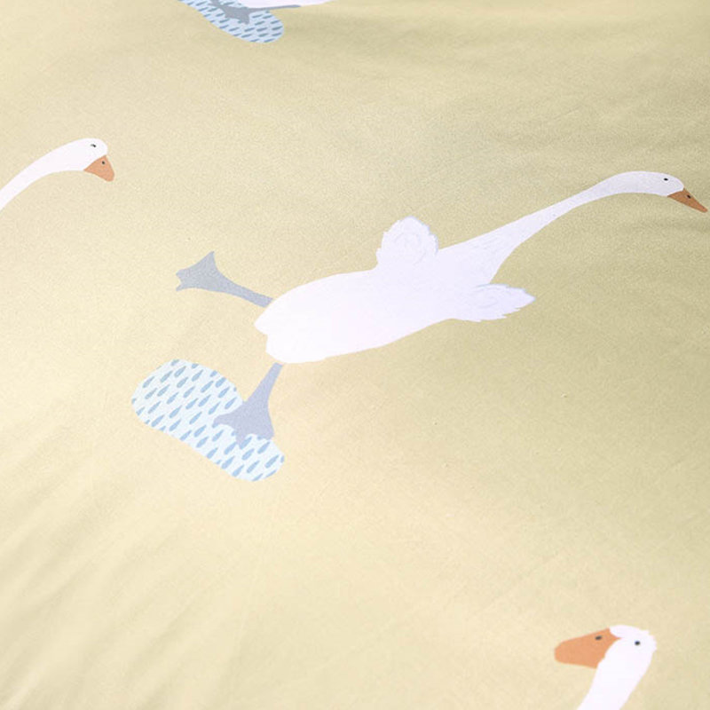 Puddles The Duck Polyester Animal Print Duvet Cover Set with Pillowcases Included, Kingsize - 2 Standard Pillowcases