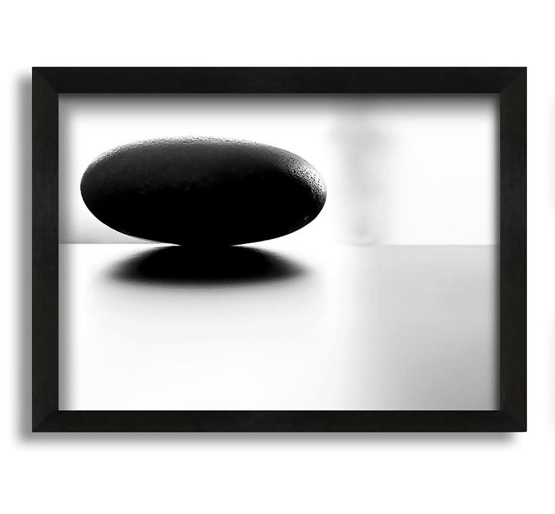 Gerahmtes Wandbild The Balance Of A Black Stone