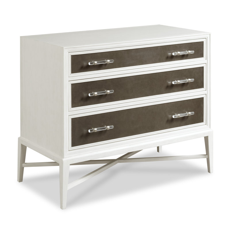 Collier Accent Chest