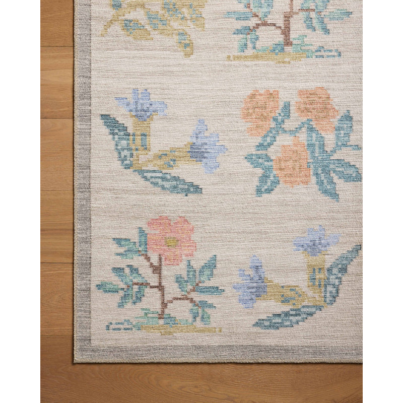 Cream Floral 5' x 7' Synthetic Area Rug