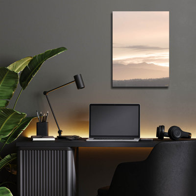  «The Morning Mountains» par Life BeautifuLEE, art mural en verre acrylique, 12 po x 16 po