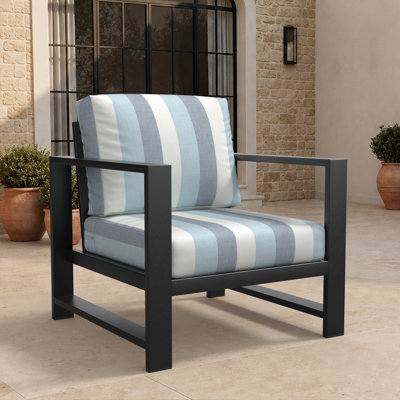 Fauteuil d'extérieur en métal Dulcie avec coussins Sunbrella®