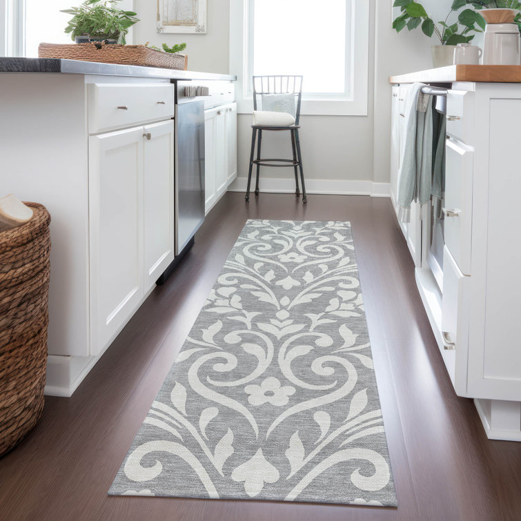 Malek Washable Floral Indoor / Outdoor Rug