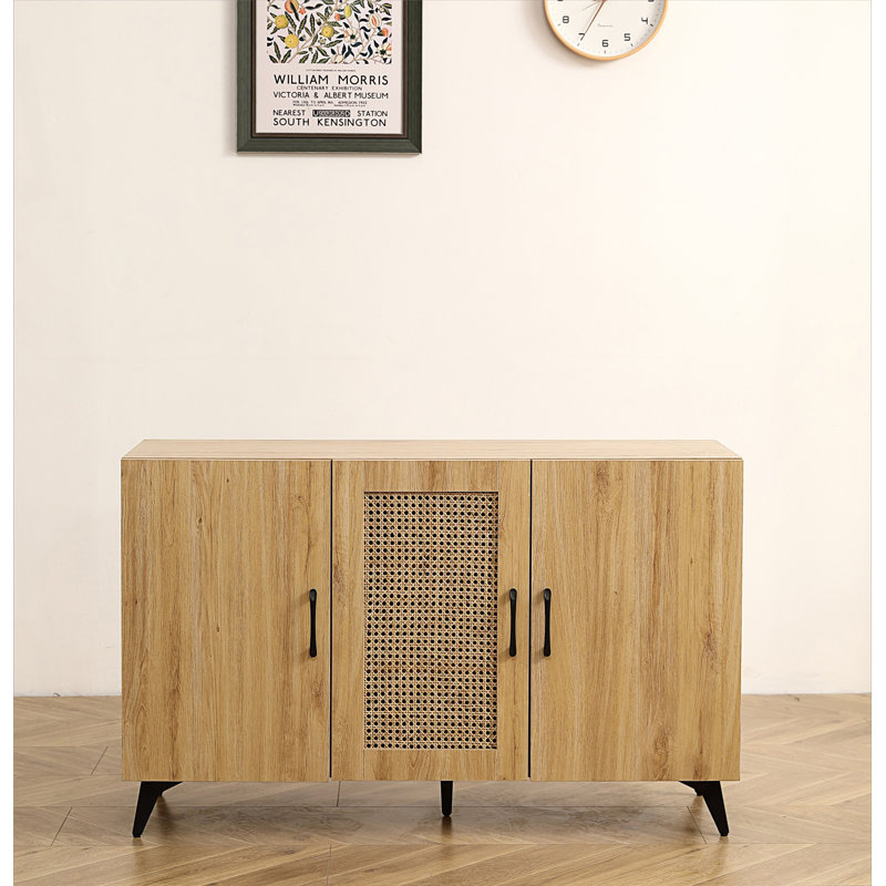 Armoire de cuisine à trois portes avec grand espace de rangement