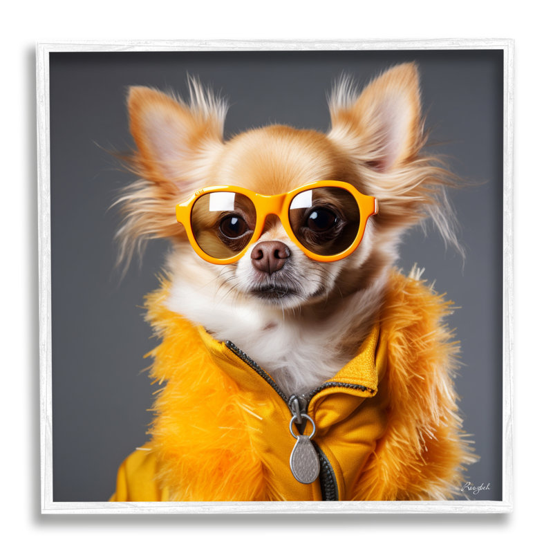 Portrait de chihuahua tendance encadré sur bois par Roozbeh, H 24 po x l 24 po x P 1,5 po, Cadre blanc