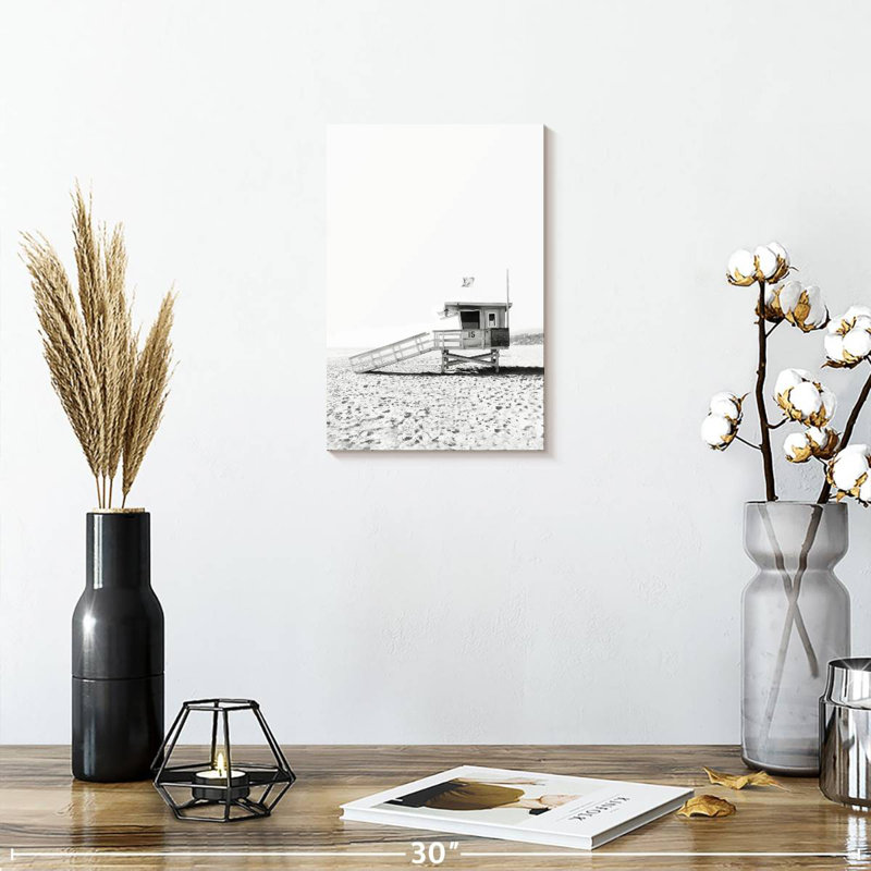 Cabane de sauveteur en noir et blanc, H 30 po x l 20 po