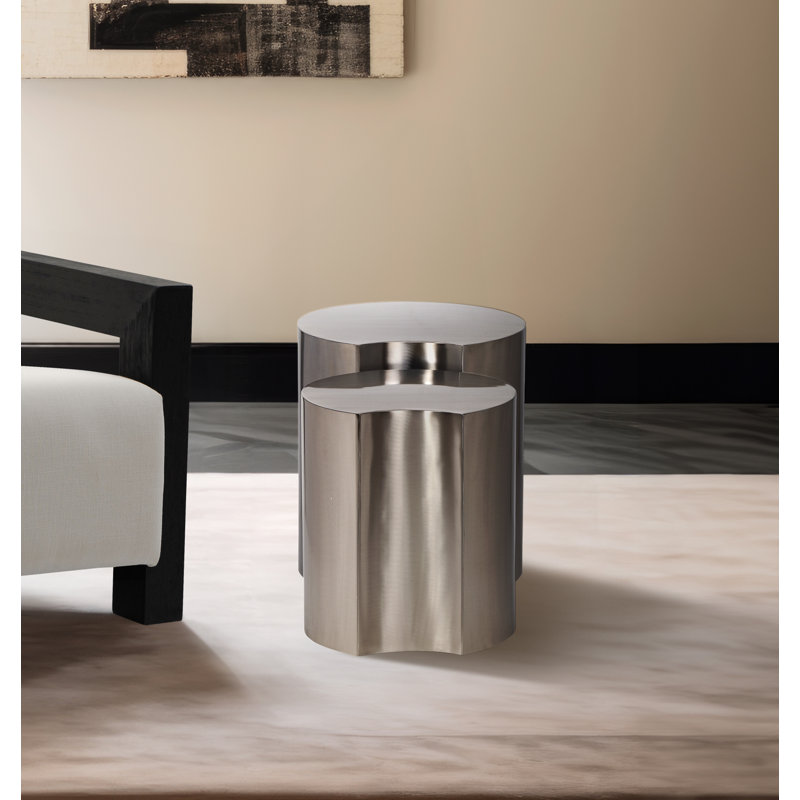 Table de bout Ismah, H 20 po x l 30,5 po x P 17,75 po, Argent