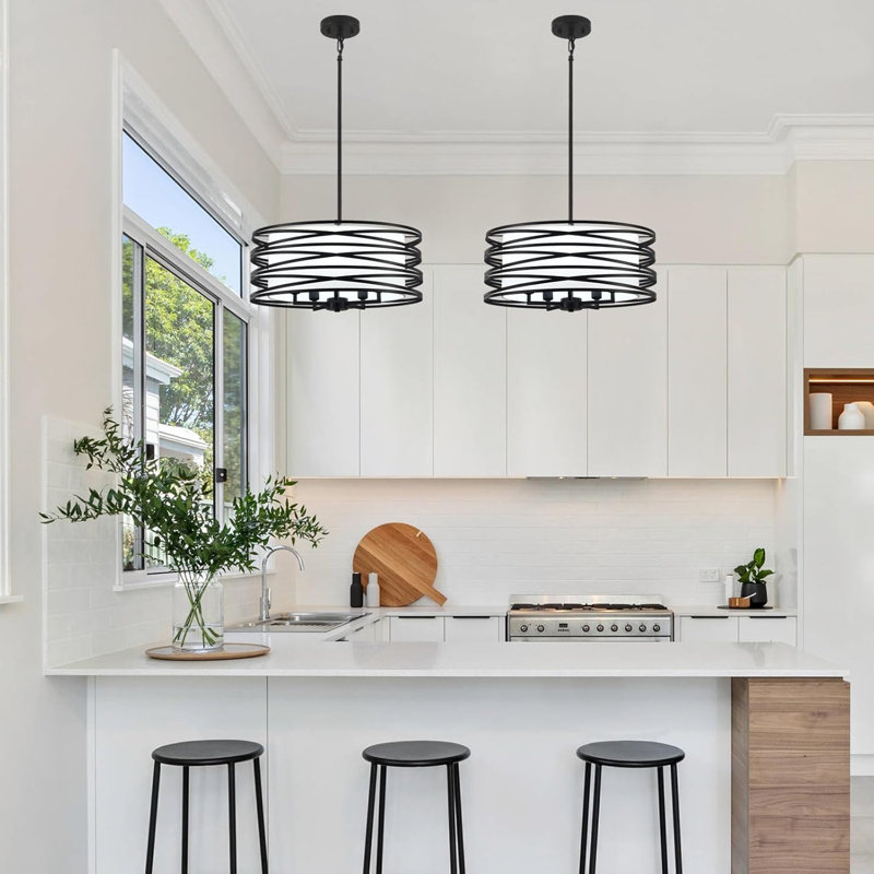 Lustre tambour Modern Farmhouse avec abat-jour blanc - luminaire suspendu 5 lumières pour salle à manger, îlot de cuisine, chambre à coucher, vestibule - hauteur réglable et plafond incliné compatible