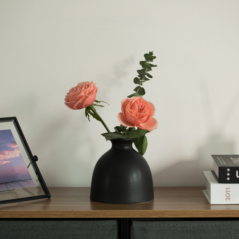 Vase de table en céramique Steriana, Noir, H 5 po x l 5,5 po x P 5,5 po