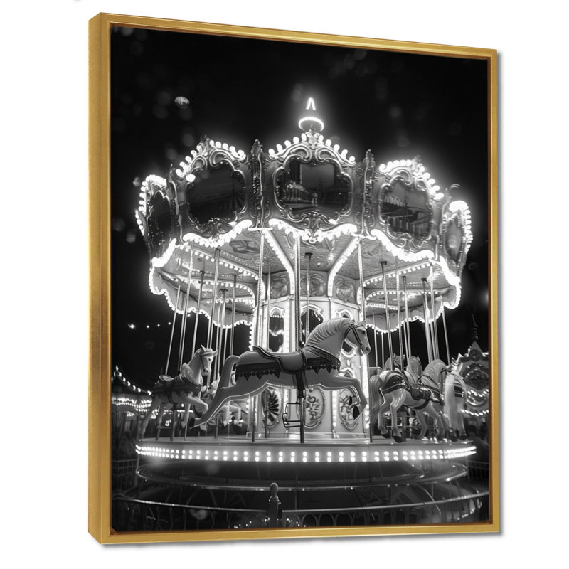 Carrousel monochromes d'été tournoyant Splendor, Toile avec cadre flottant or, H 44 po x l 34 po x P 1,5 po