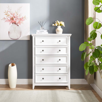 Commode Chamere avec cinq tiroirs et poignées en métal Reteo