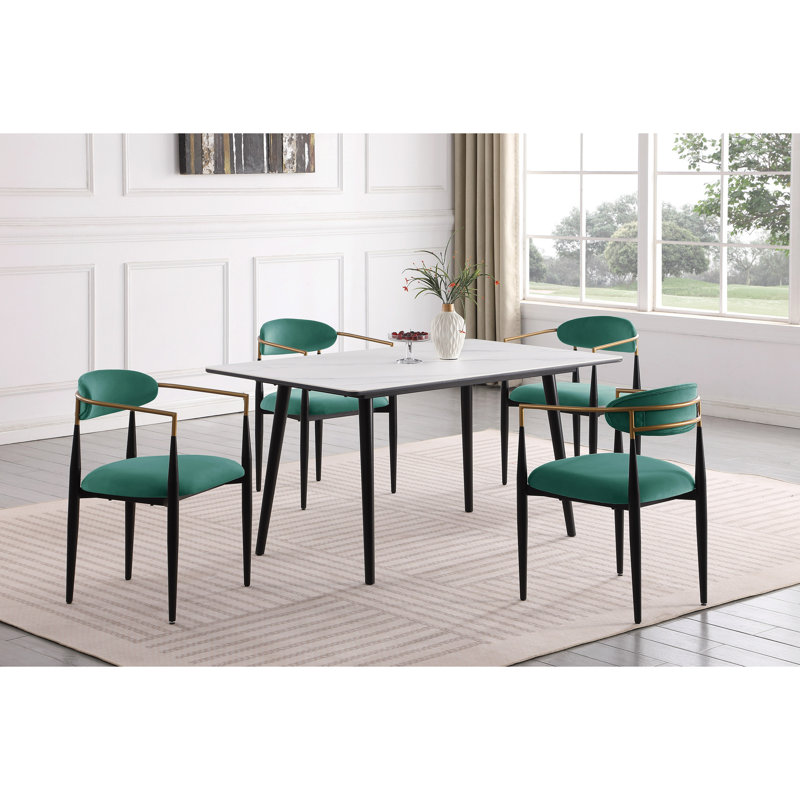 Chaises contemporaines en tissu taupe, revêtues d'un cadre noir, 2 pièces pour le revêtement de la salle à manger, revêtement moderne