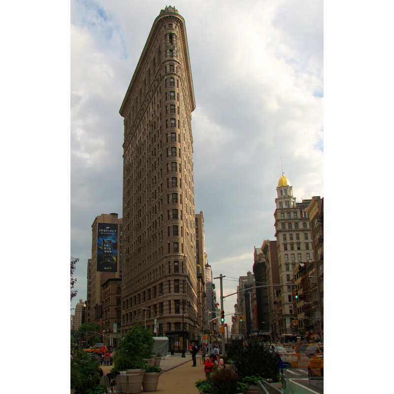 New York City Flatiron Building, H 18 po x l 12 po