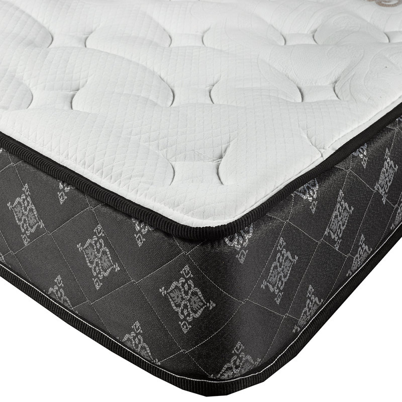 8 matelas, Grand lit