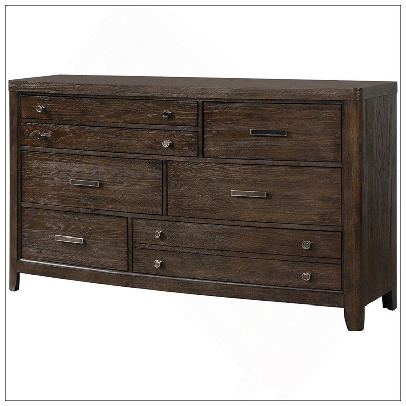 Commode antique brun avec tiroirs en cèdre