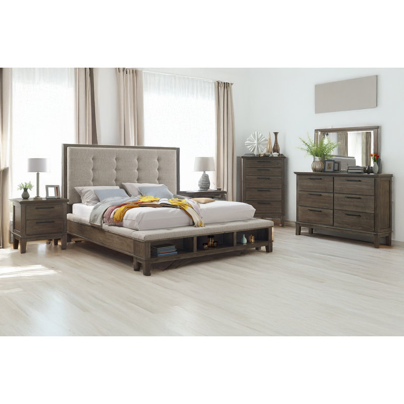 Ensemble de chambre à coucher avec panneau de rangement rembourré Nissa, Grand