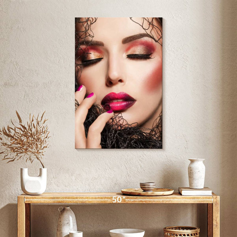Créatif maquillage magenta, H 36 po x l 24 po