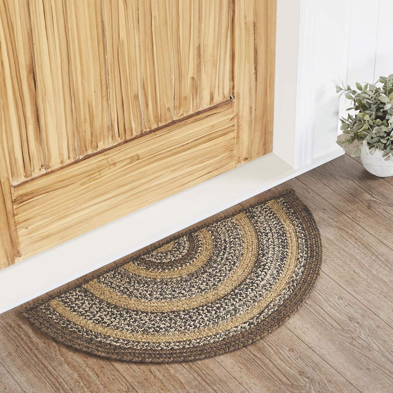 Tapis tressé géométrique Amadea en brun / brun clair / gris, Demi-cercle 1 pi 4 po x 2 pi 9 po