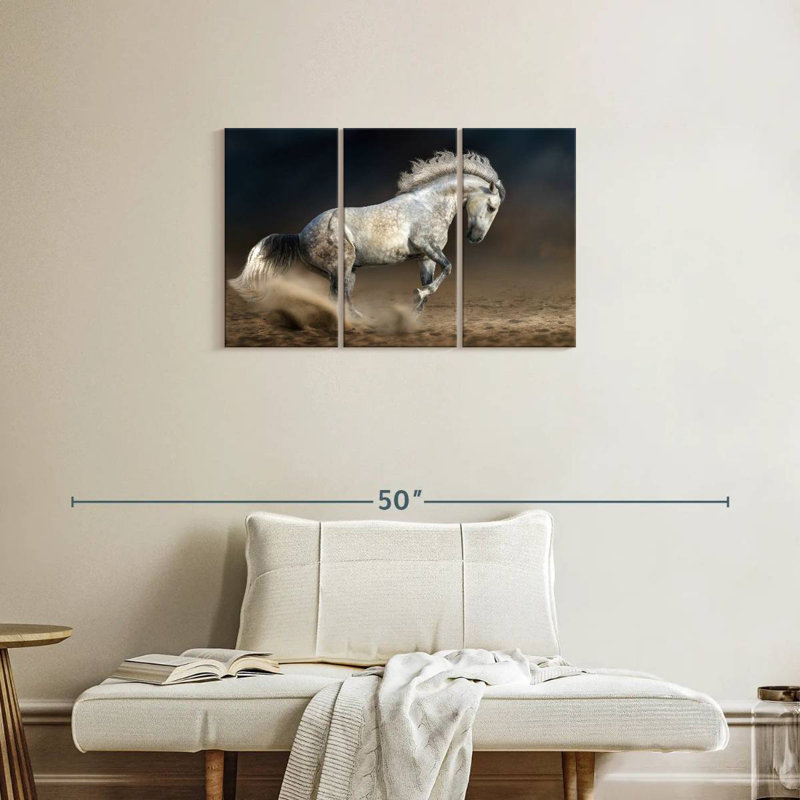 Cheval andalou en mouvement, H 20 po x l 33 po