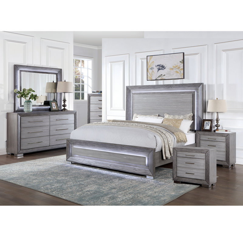 Yanil 5-Piece Bedroom Set, Queen