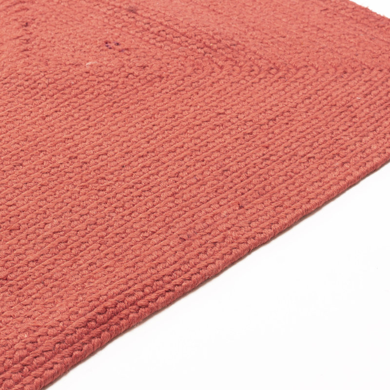 Tapis rouge tressé à la main Jewelya, Rectangle 5 pi x 8 pi
