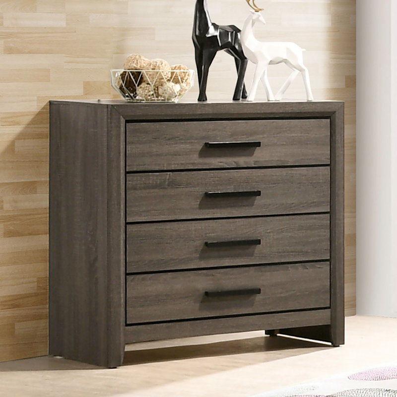 35'' W 4 - Drawer Dresser