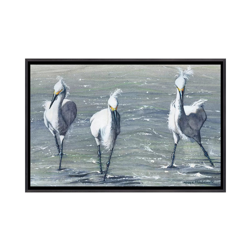Couture par Maggie Vandewalle-reproduction d’art, Toile avec cadre noir patiné, H 18 po x l 26 po x P 1,5 po, Pas de tapis