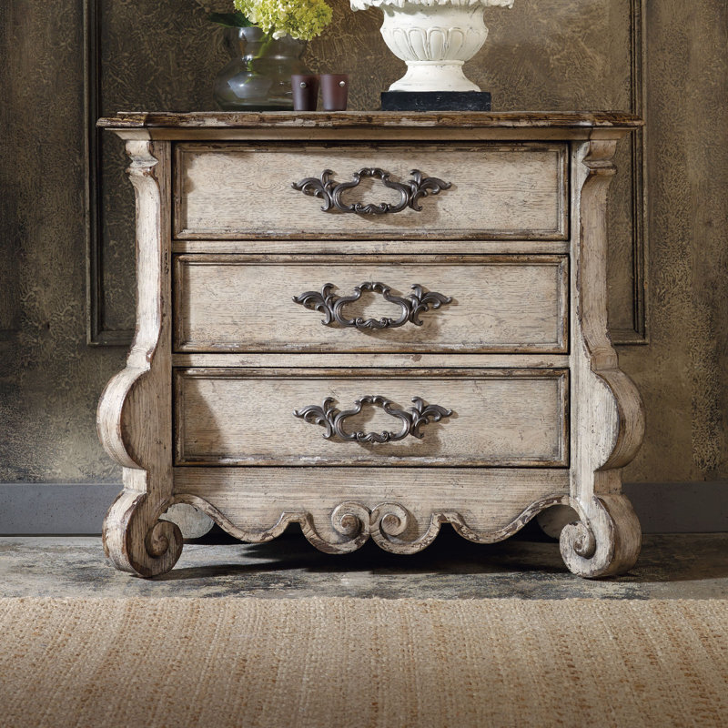 Chatelet 3 - Drawer Nightstand, Vintage White
