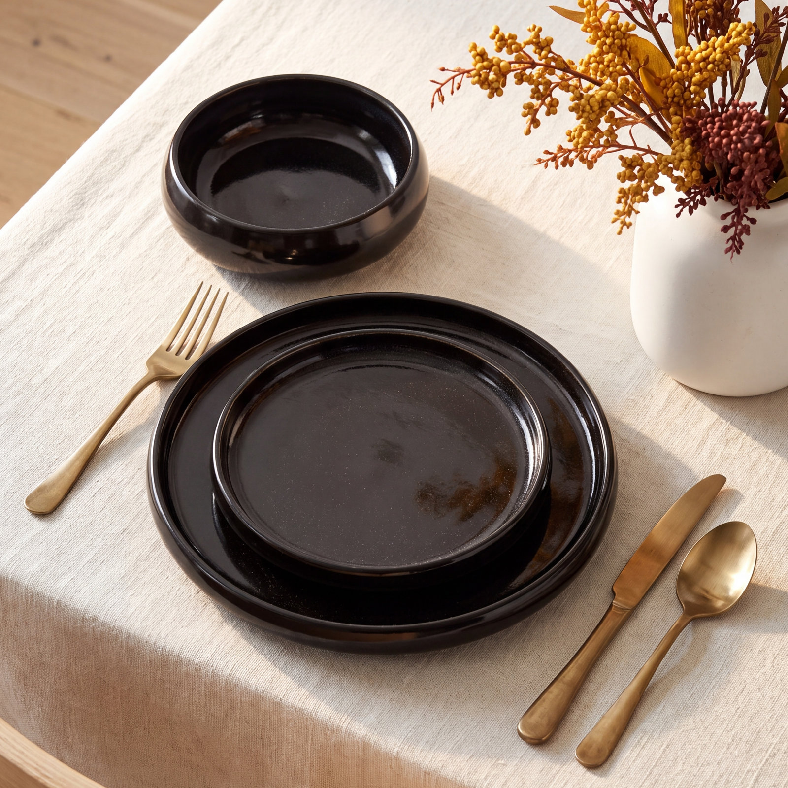 Lagoon Stoneware Dinnerware Set, Black