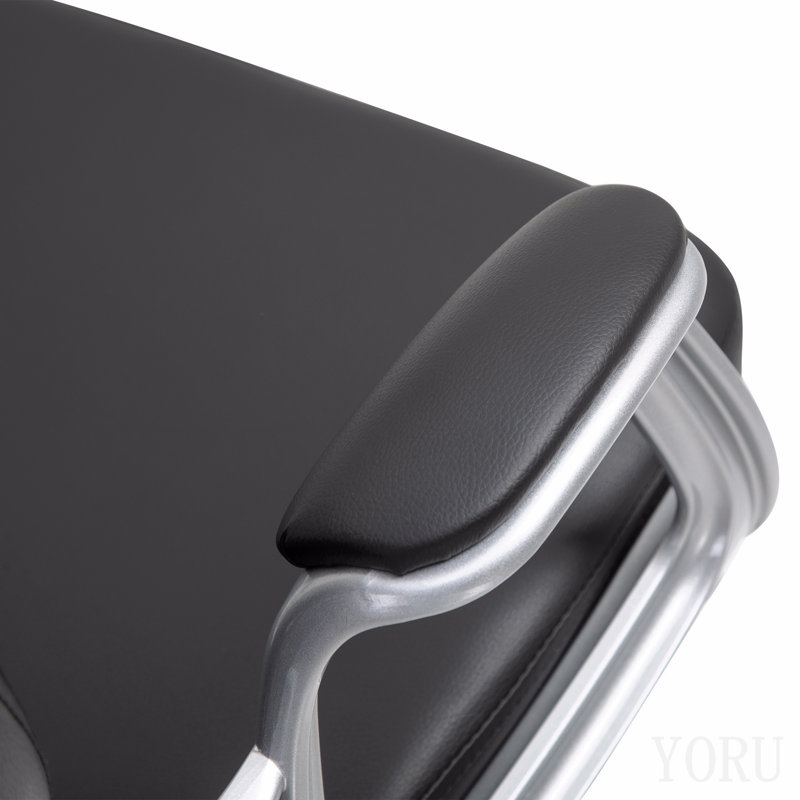 Chaise de bureau en cuir Pu, chaise de bureau capitonnée à boutons avec accoudoirs rembourrés, hauteur réglable et roulettes pivotantes, noir