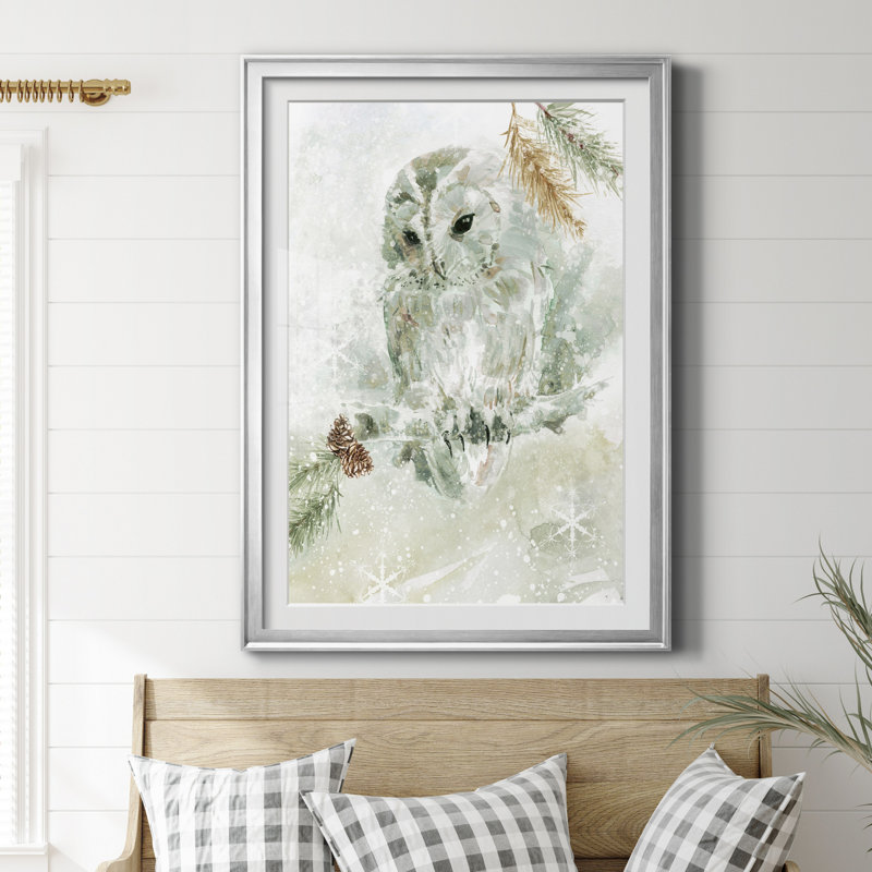 Winter Lodge Owl - Reproduction d'art graphique sur papier encadré, H 22,5 po x l 30,5 po x P 1,5 po, Feuille argentée