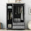 Armoire moderne à trois portes avec tiroirs inférieurs et tringles à vêtements, meuble de rangement minimaliste et autoportant pour chambre à coucher