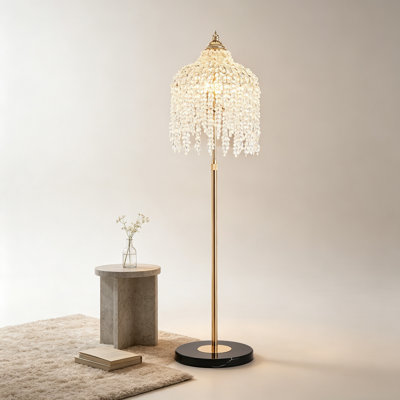 Lampadaire à 3 lumières en cristal doré, style vintage, avec cascade de perles et interrupteur au pied, idéal pour la décoration de bureau et d'entrée.