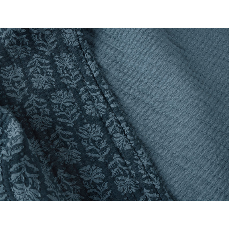 Mirada Organic Matelasse Blanket, Fawn Chrysanthemum, 108" L x 92" W